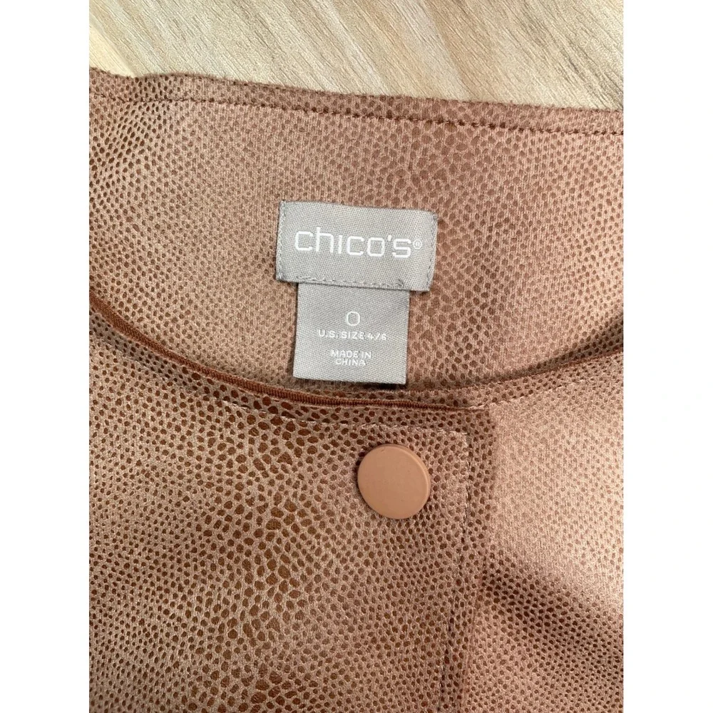 Chicos Faux Suede Snakeskin Embossed Snap Front Jacket Blush Tan Size 0 S 4/6 - Picture 3 of 10